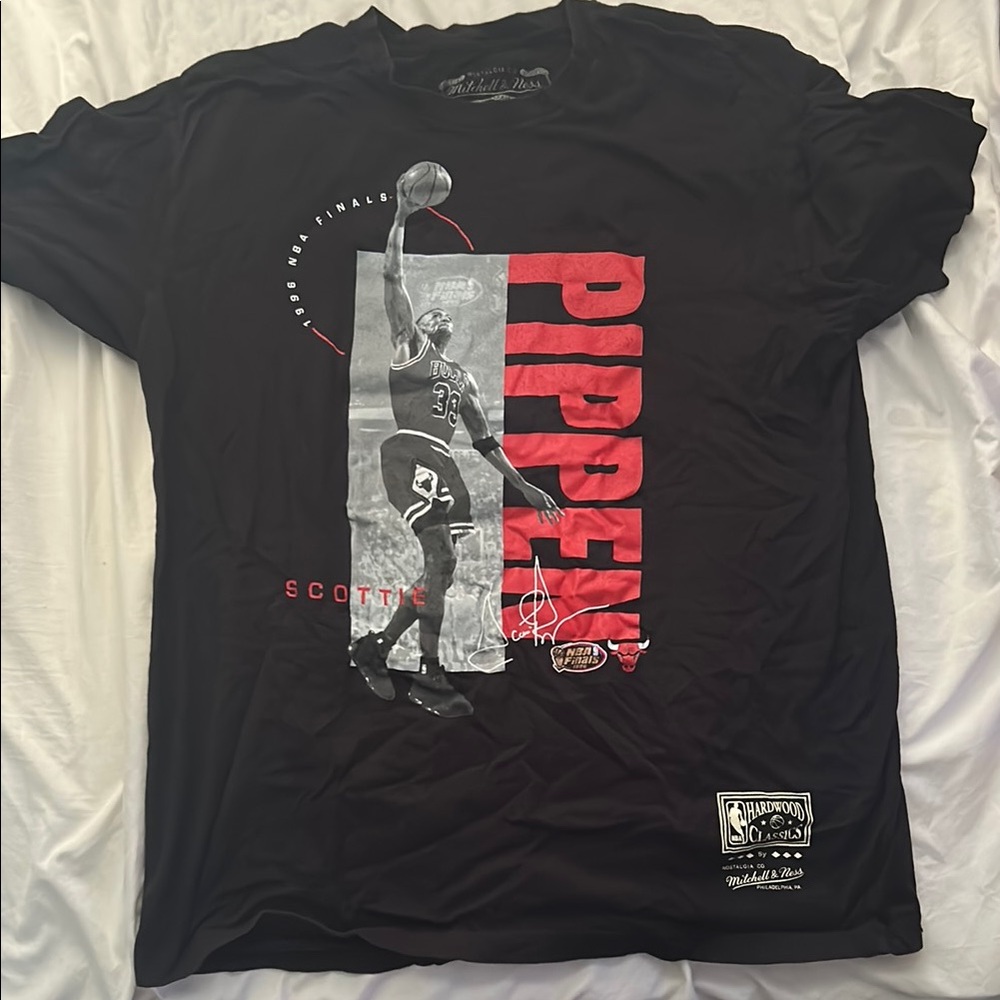 Mitchell & Ness Black Short Sleeve Tee